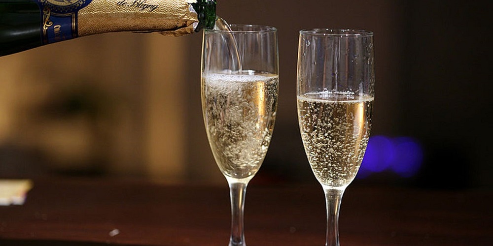 National Bubbly Day in 2024/2025 When, Where, Why, How is Celebrated?