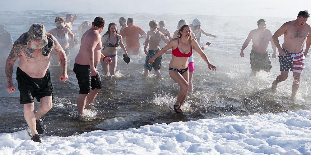 POLAR BEAR PLUNGE DAY - January 1 - National Day Calendar