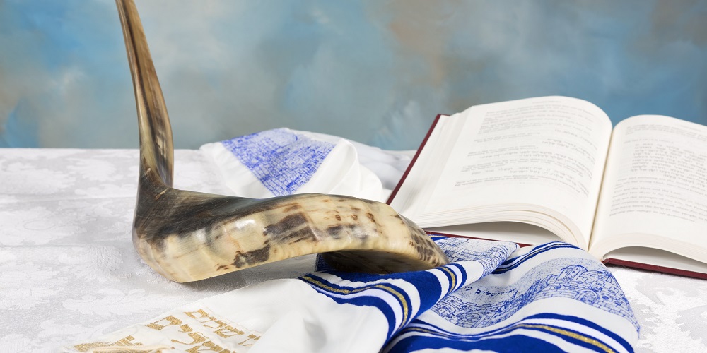 Yom Kippur Eve in 2024/2025 When, Where, Why, How is Celebrated?